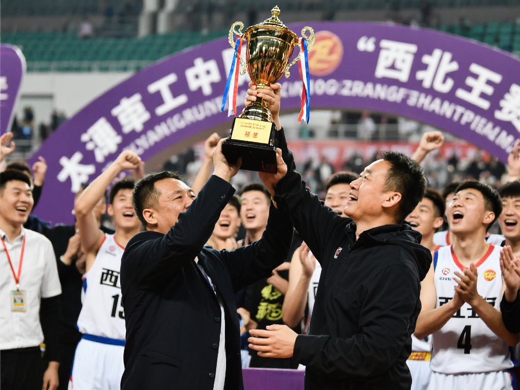 随着第19次捧起“西北王”的奖杯，太原理